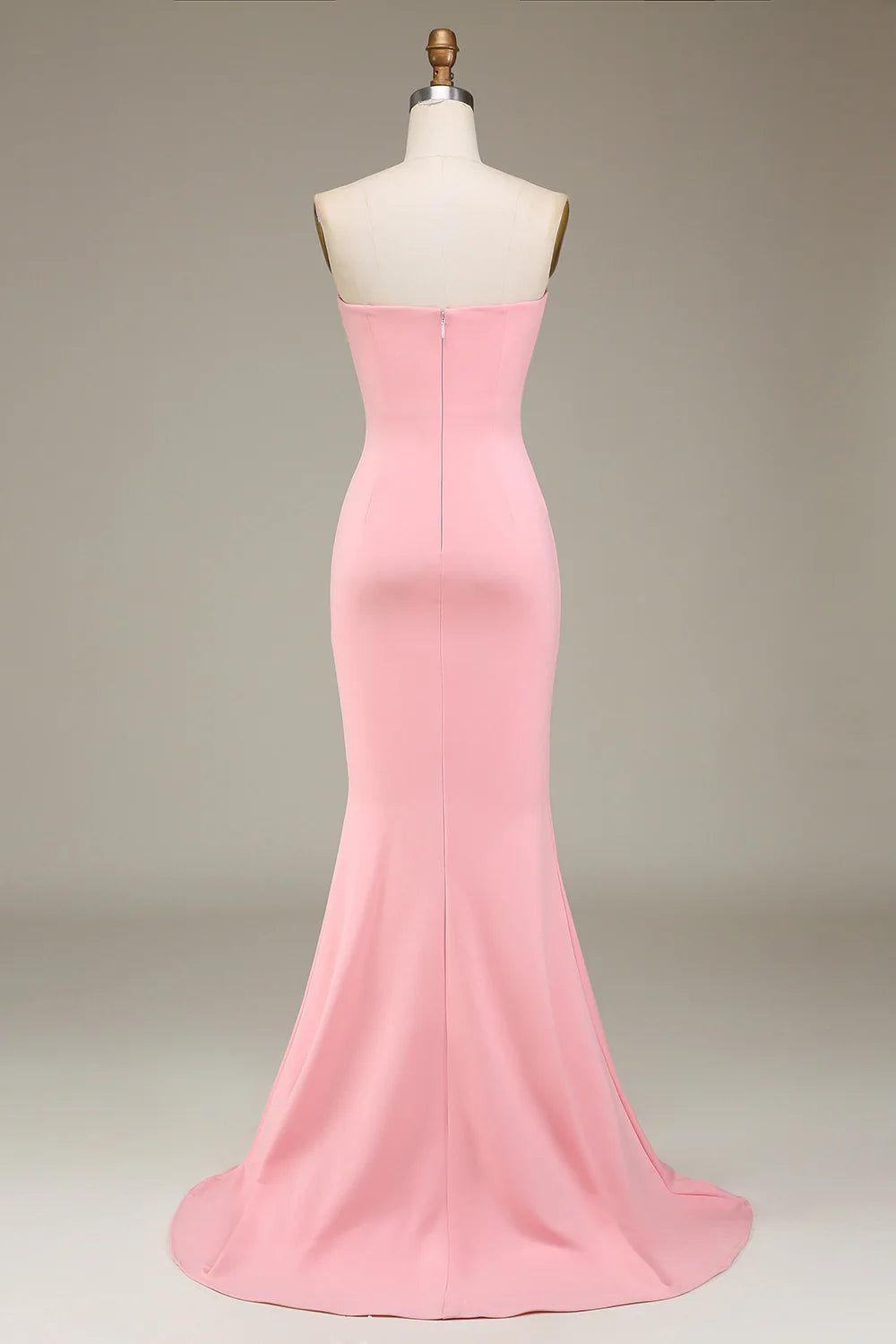 Vestido largo de dama de honor de satén con escote corazón y corte sirena